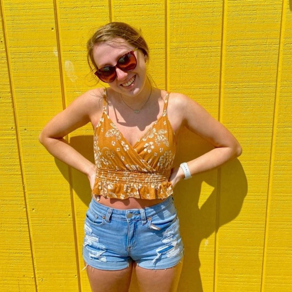 Meet your Posher, Lindy